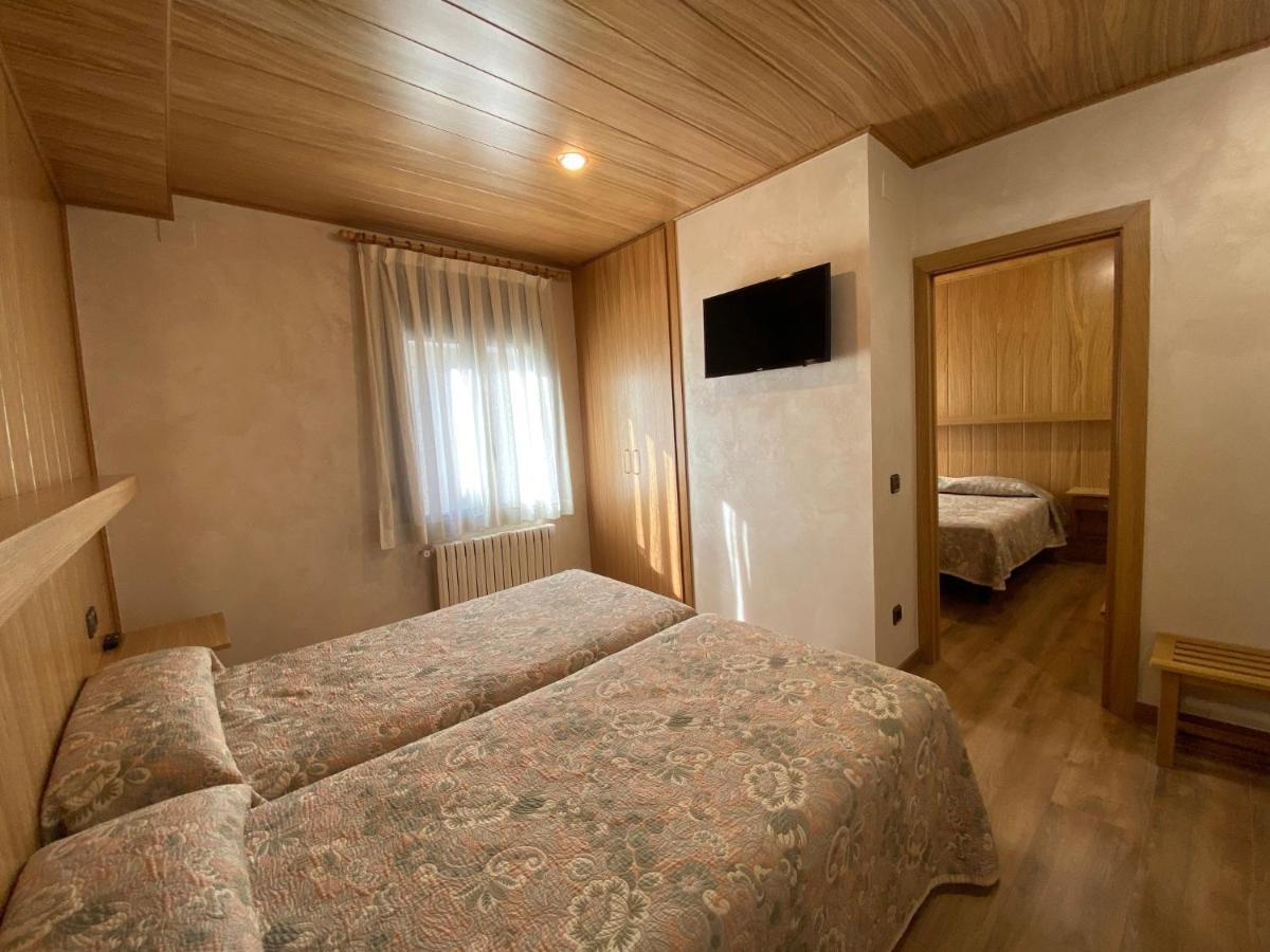 Hotel Sant Antoni Рибес де Фресер Екстериор снимка