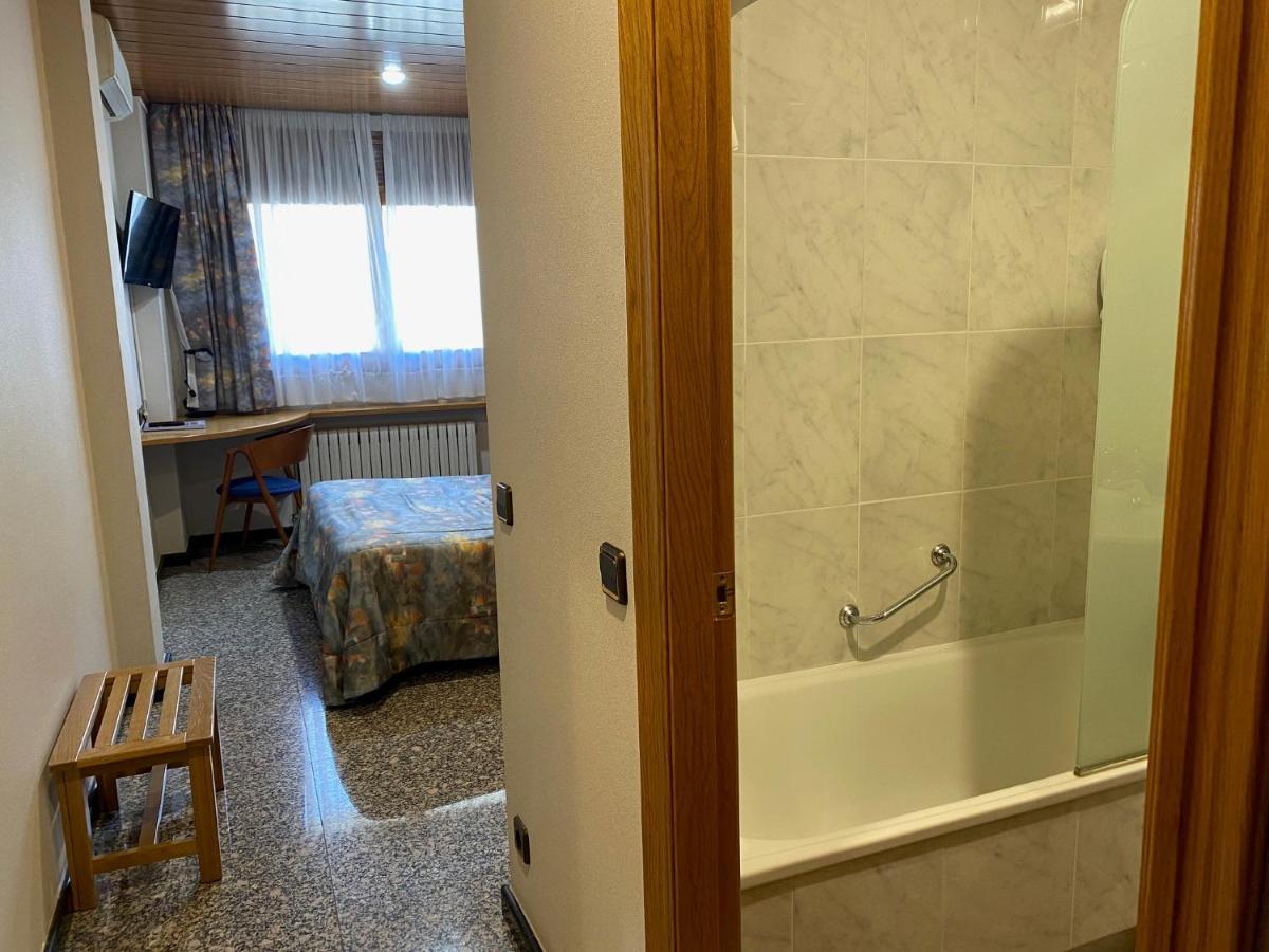 Hotel Sant Antoni Рибес де Фресер Екстериор снимка